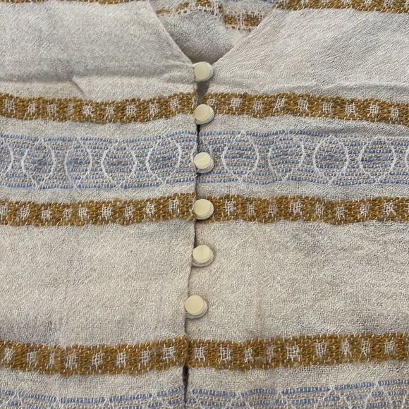 Zara Basic Cropped Button Up Shirt (Size Medium) - Picture 2 of 4